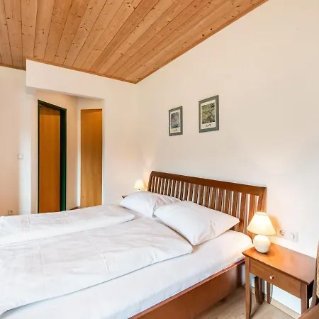 Quiet Detached Holiday Near The Center *